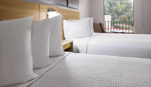 Habitación, 2 camas dobles, accesible para personas con discapacidad (Mobility Accessible)