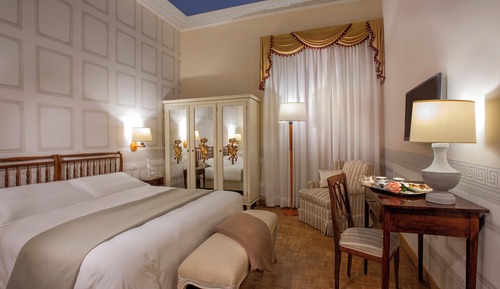 Habitación clásica con 1 cama doble o 2 individuales