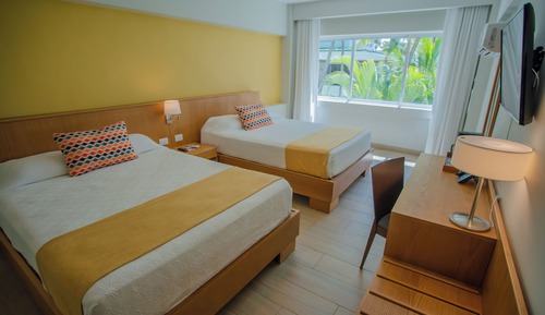 Habitación estándar, 2 camas de matrimonio, vistas al jardín