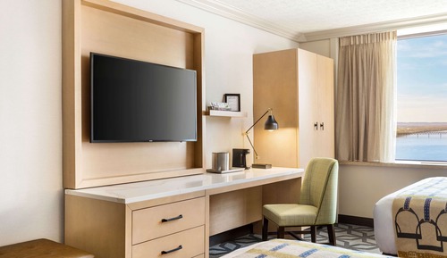 Habitación, 2 camas de matrimonio, no fumadores (Mobility/Hearing, West Tower)