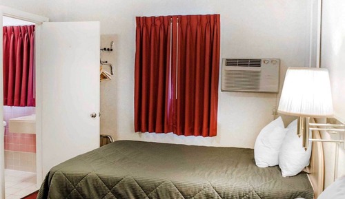 Habitación estándar doble, 2 camas dobles, fumadores