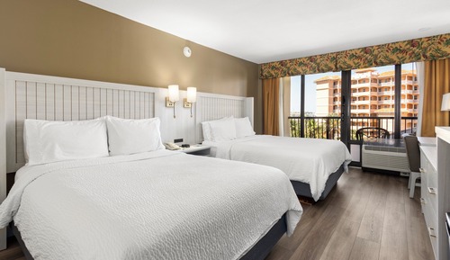 Habitación estándar, 2 camas de matrimonio, balcón (Gulf View)