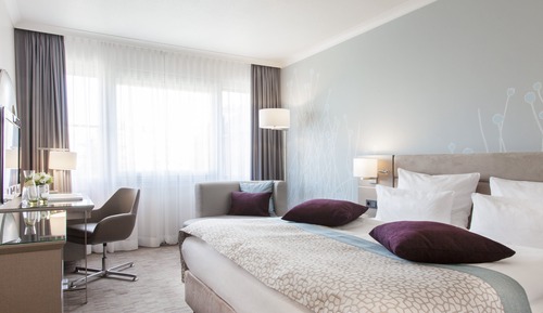 Habitación estándar, 1 cama de matrimonio grande, vistas a la ciudad (High Floor)