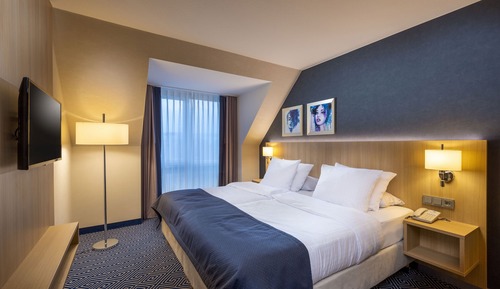 Suite (double use)