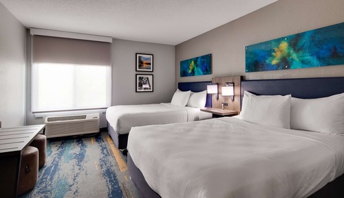 Estudio estándar, 2 camas de matrimonio, no fumadores (Living Room;with Sofabed)