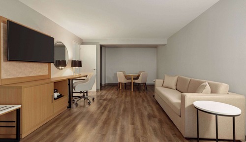 Suite, 1 cama de matrimonio grande, no fumadores, vistas a la piscina