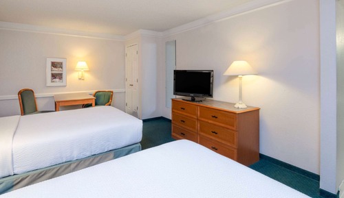 Habitación, 2 camas dobles, accesible para personas con discapacidad (Mobility Accessible)