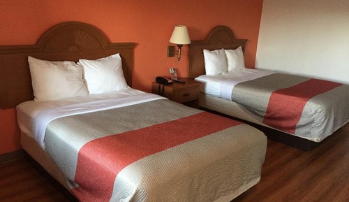 Habitación estándar, 2 camas de matrimonio, no fumadores