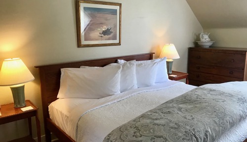 Habitación doble, baño privado, vistas a la montaña (Washington)