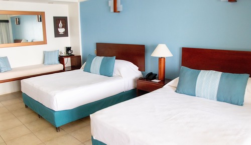 Vistas en primera línea del océano (Beachfront Room, 2 Queen Beds)