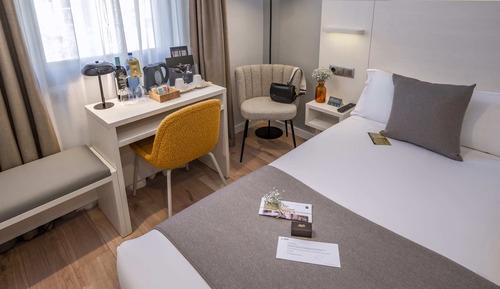 Habitación Confort doble de uso individual, baño privado