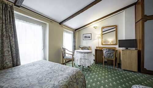 Habitación superior con 2 camas individuales