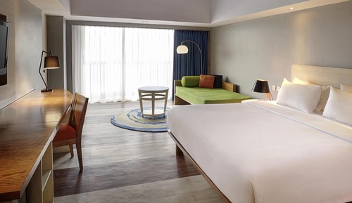 Habitación Deluxe, 1 cama de matrimonio grande con sofá cama, balcón, vistas al mar (Grand)
