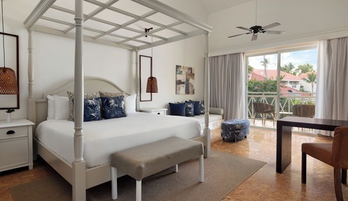 Sun Club Premium Suite Ocean Front King