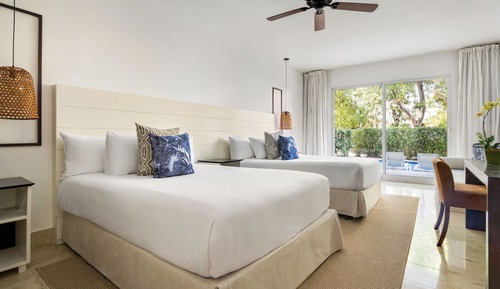 Sun Club Junior Suite Swim out Double