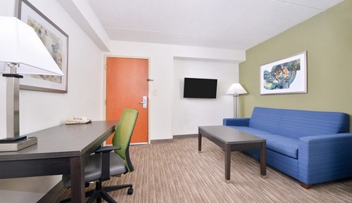 Suite, 1 cama de matrimonio grande con sofá cama (Wet Bar)