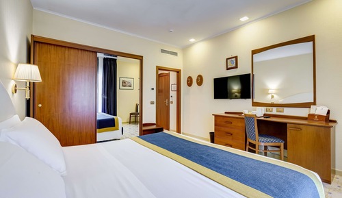 Habitación clásica, 1 cama de matrimonio, balcón