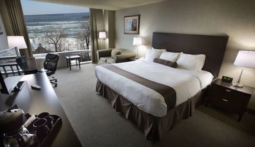 Tower Room River View One King Jacuzzi Suite