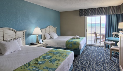 Habitación estándar, vistas a la playa (Upper Floor -  1 King and 1 Queen Bed)