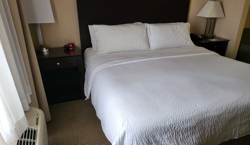 Habitación estándar, 1 cama de matrimonio grande, bañera accesible (Communications)