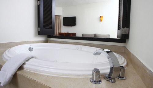 Deluxe Select Adults Only