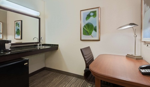 Habitación, 2 camas dobles, accesible para personas con discapacidad (Roll-in Shower)