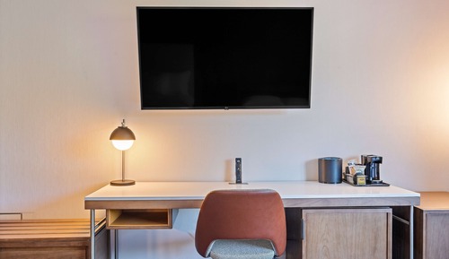 Habitación ejecutiva, 1 cama de matrimonio grande con sofá cama (Mobility Rollin Shower)