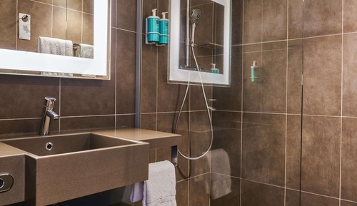 Habitación superior, 1 cama de matrimonio con sofá cama