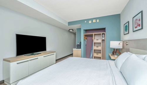 Suite, 1 cama de matrimonio grande, accesible para personas con discapacidad (Mobility & Hearing)