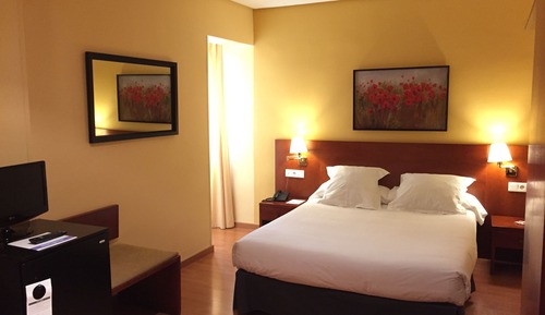Habitación (2 adults 1 child)