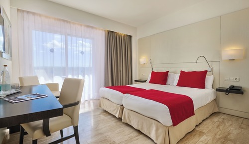 Habitación doble, balcón (2 adults + 1 child)