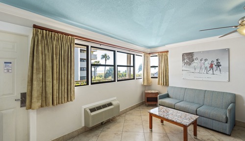 Suite Deluxe (Efficiency 2 Queen beds, 1 Sofa Bed)