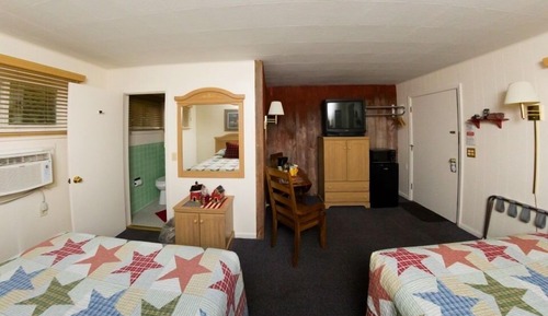 Habitación cuádruple de lujo, baño privado (Hillside Room 09)