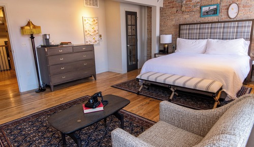 Suite familiar (Cooper ST.)