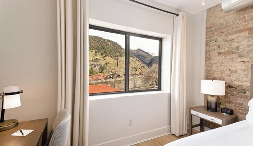 Habitación, 1 cama de matrimonio grande, vistas al río