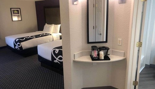 Habitación, 2 camas dobles, no fumadores (Mobility/Hearing Impaired Accessible)