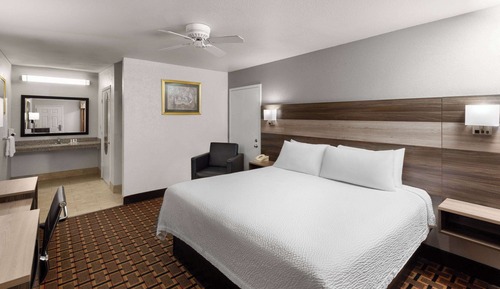 Habitación, 1 cama de matrimonio grande, no fumadores (Tub with Grab Bars)