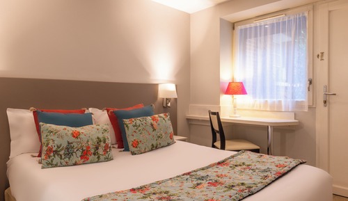 Habitación individual, vistas a la ciudad (with shower)