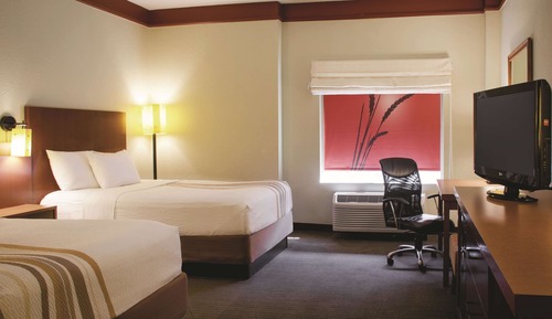 Habitación, 2 camas dobles, accesible para personas con discapacidad (Bathtub GrabBars)