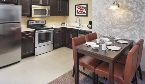 Suite, 2 habitaciones, no fumadores (Mobility/Hearing Access, Roll-in Shwr)