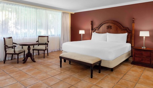 Suite junior, 1 cama de matrimonio grande, bañera de hidromasaje