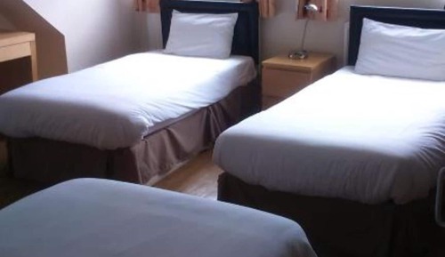 Habitación triple clásica