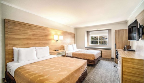 Standard Room 2 Queen Beds, Refactor, Microwave, Non-Smoking