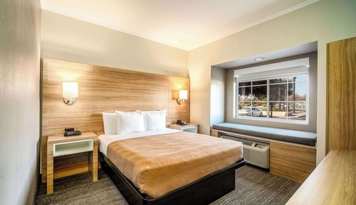 Standard Room 1 Queen Bed, Accessible, Non-Smoking