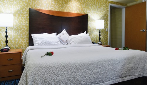 Habitación, 1 cama de matrimonio grande (Mobility/Hearing Access, Roll-In Shwr)