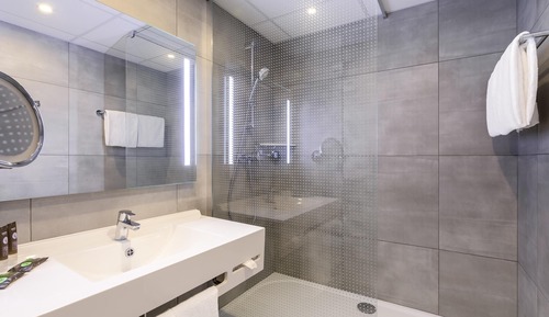 Habitación superior, 1 cama doble (Comfortable)