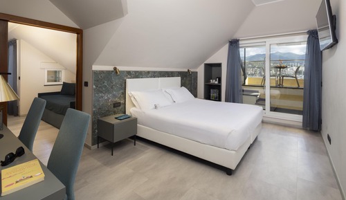 Habitación Deluxe, varias camas, balcón, vistas al mar