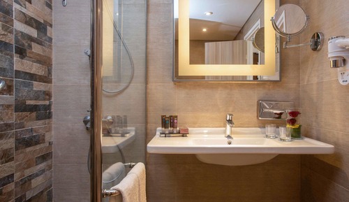 Suite, 1 cama de matrimonio grande con sofá cama