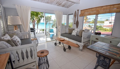 Estudio, cocina básica, frente a la playa