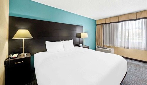 Habitación, 1 cama de matrimonio grande con sofá cama, accesible para personas con discapacidad